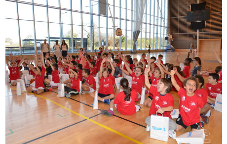 LE PERE NOEL A L'ECOLE DE BASKET