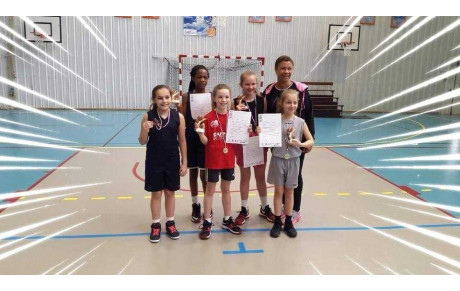PANIER D'OR : FIERS DE NOS MINI RED GIRLS