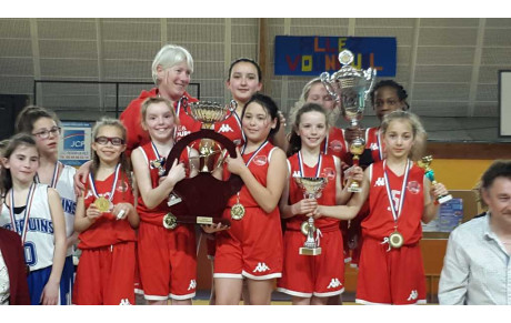 BELLE PERFORMANCE DES U11 F DANS LE POITOU.
