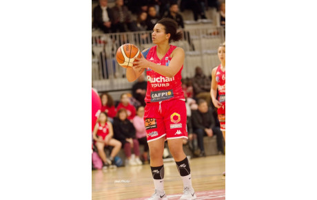CEST : CLAIRE LONGOMBA ... LE RETOUR !